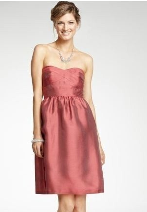 Ann Taylor: 40% off Sitewide + FREE Ship (Bridesmaid Dresses just $60)