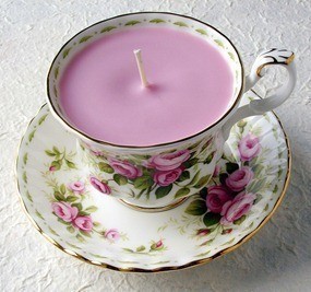 24 Days to a Homemade Christmas :: Day 2, DIY  Teacup Candles
