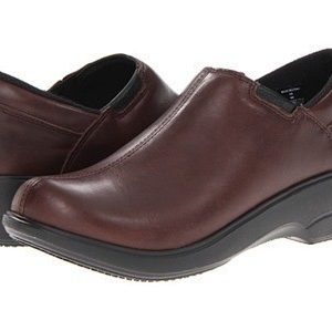 Crocs Work Chelsea Shoe just $17.50 Shipped {Reg. $69.99!}