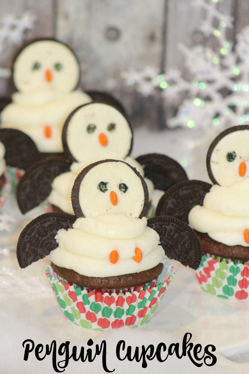 ADORABLE Penguin Holiday Chocolate Cupcakes