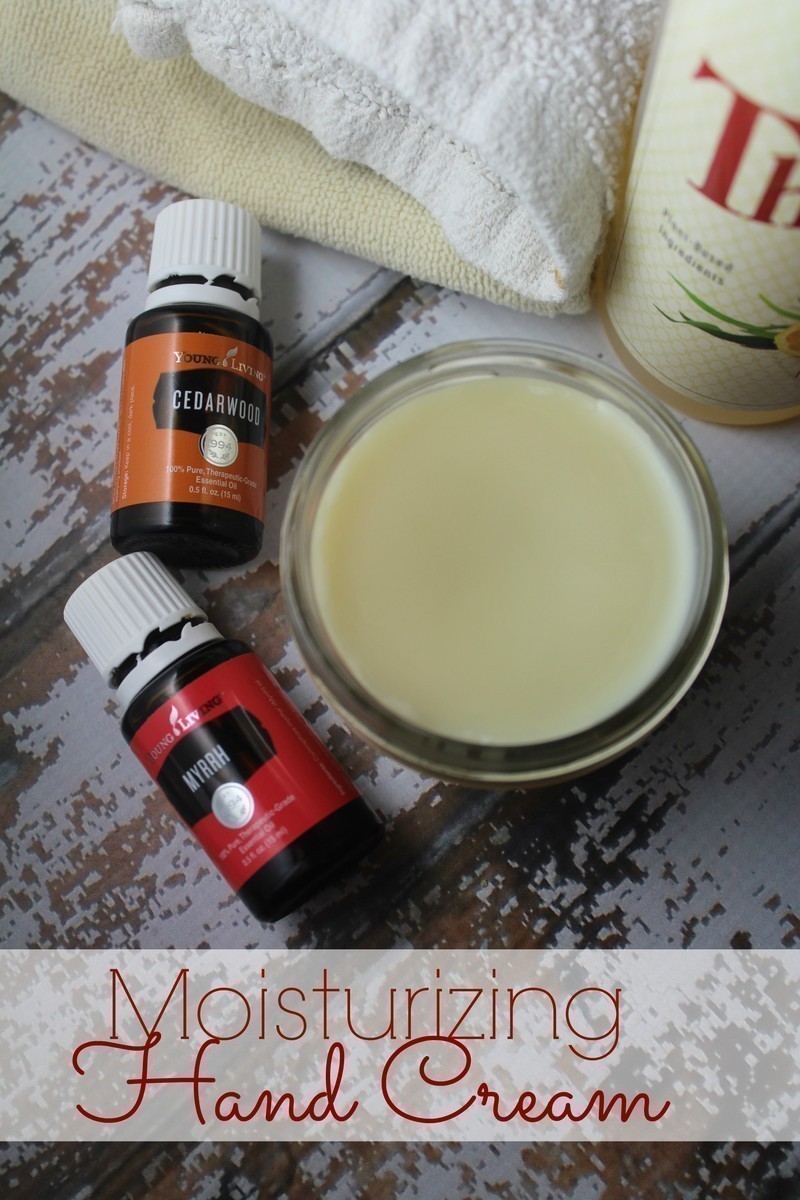 Moisturizing Hand Cream with Essential Oils