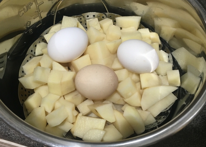 Eggs and potatoes in the Instant Pot