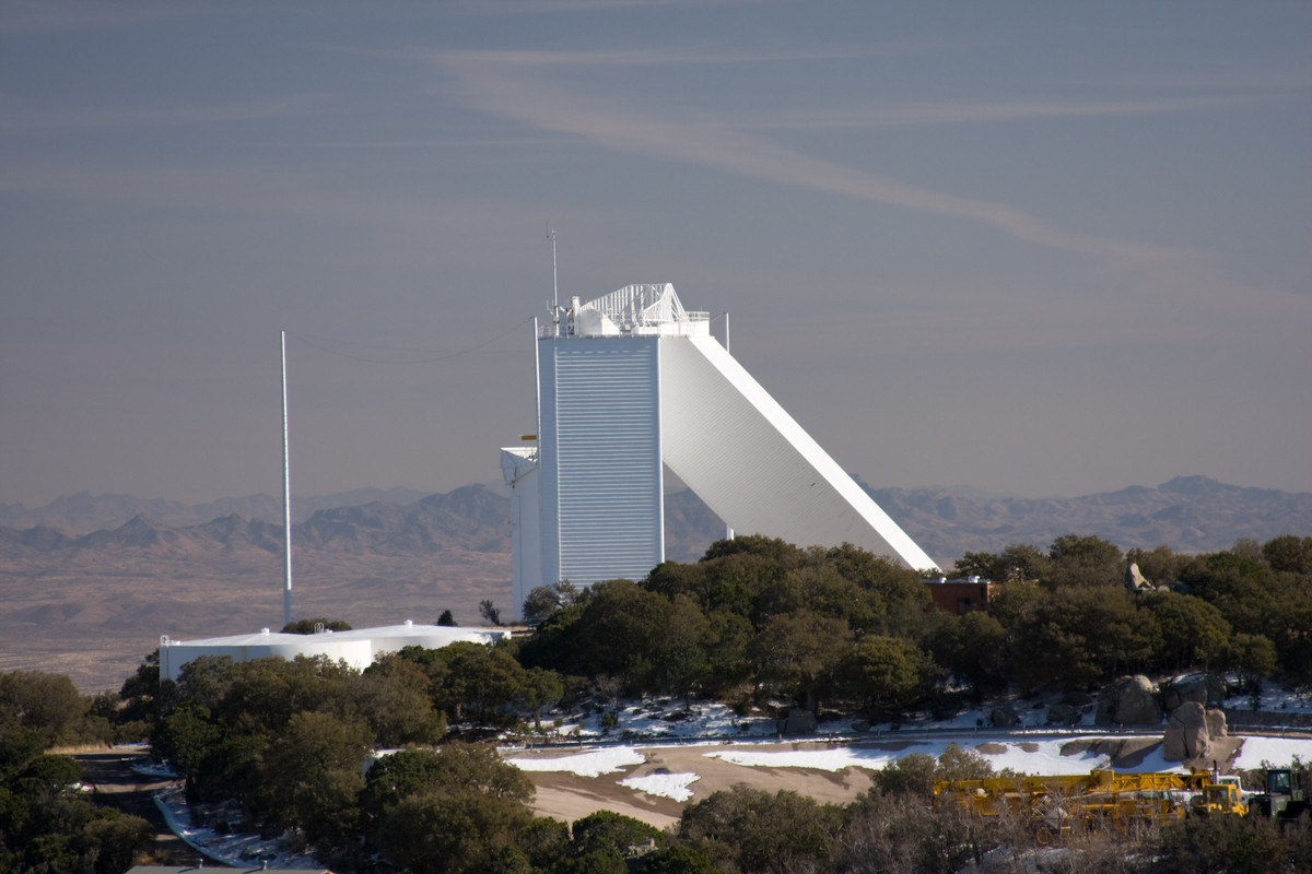 Kitt_Peak_McMath-Pierce_Solar_Telescope