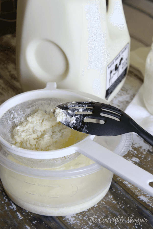 Making your own raw sour cream is incredibly easy - here are two methods!