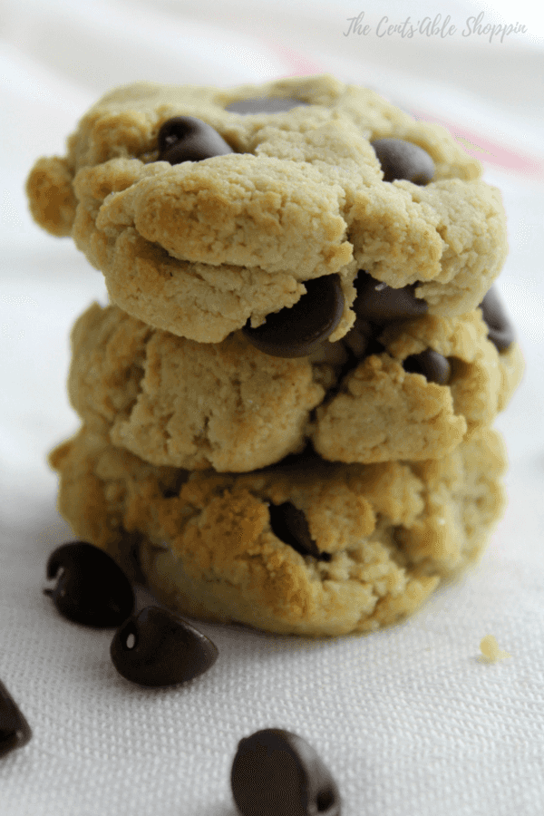 A rich and delicious gluten free chocolate chip cookie that's guilt free and perfect to dunk in a glass of milk! #glutenfree #grainfree