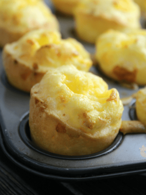 Brazilian Cheese Bread (Pão de Queijo)