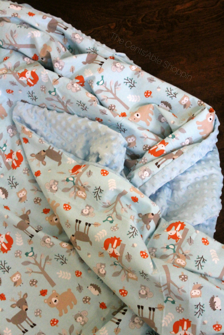 Homemade blankets make the best gifts! Learn how to sew an oversized cuddle throw and gift for family and friends this holiday season!