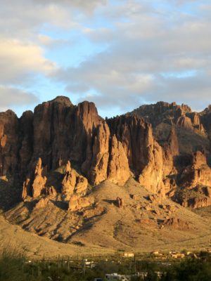 10+ Must Visit Attractions at Goldfield Ghost Town in Arizona