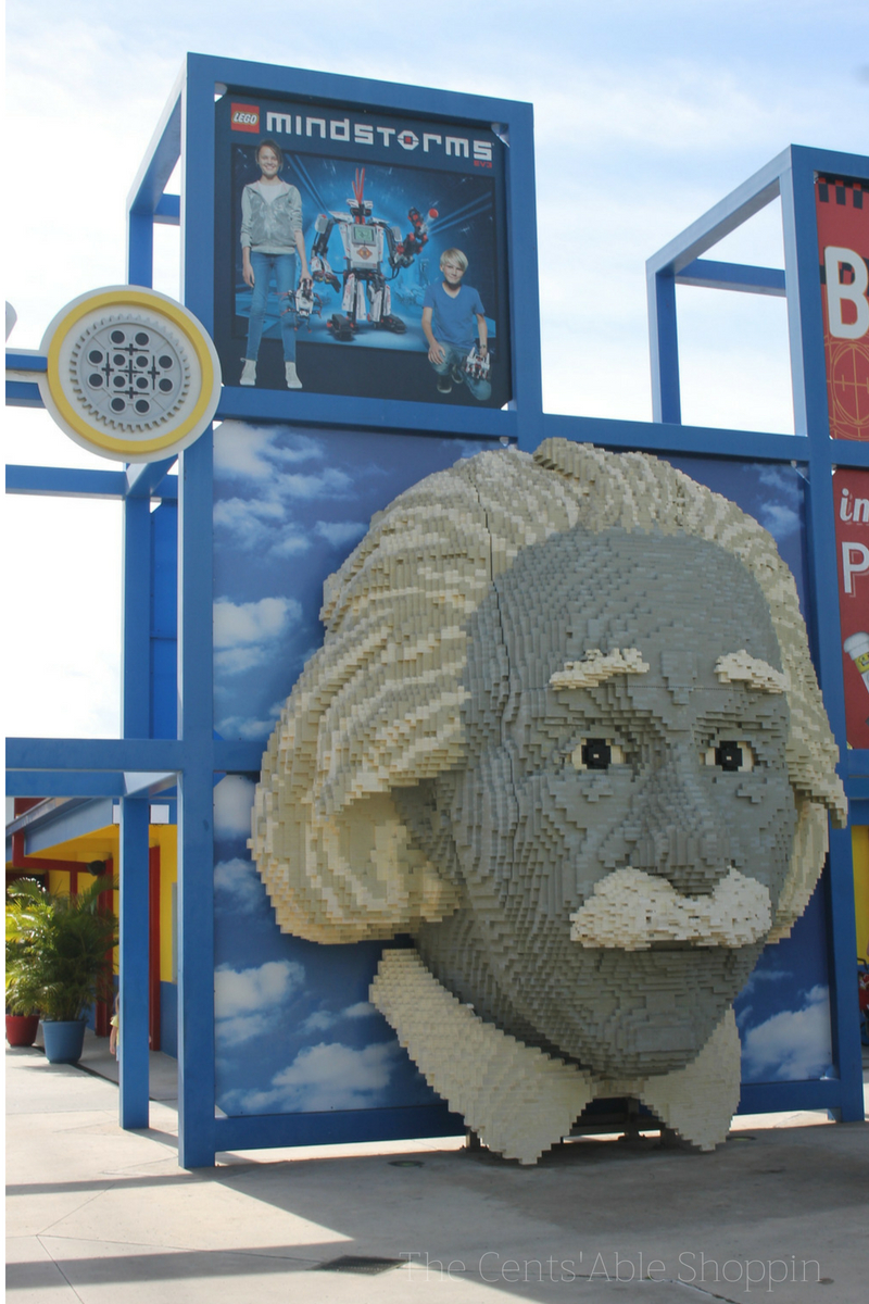 LEGOLAND is a popular tourist destination for families with small children. Here are 6 reasons you may want to visit LEGOLAND in the fall!