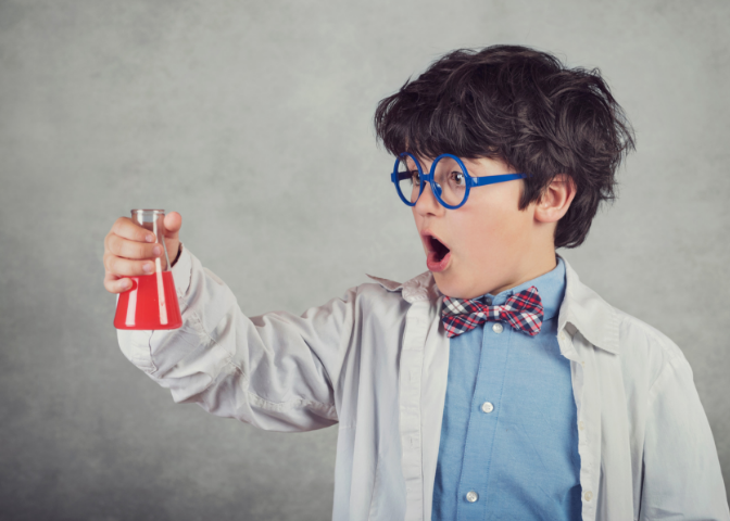 These science activities and projects will get your kids excited about learning science. Here are 7 Homeschool Science Experiments to do on a budget!