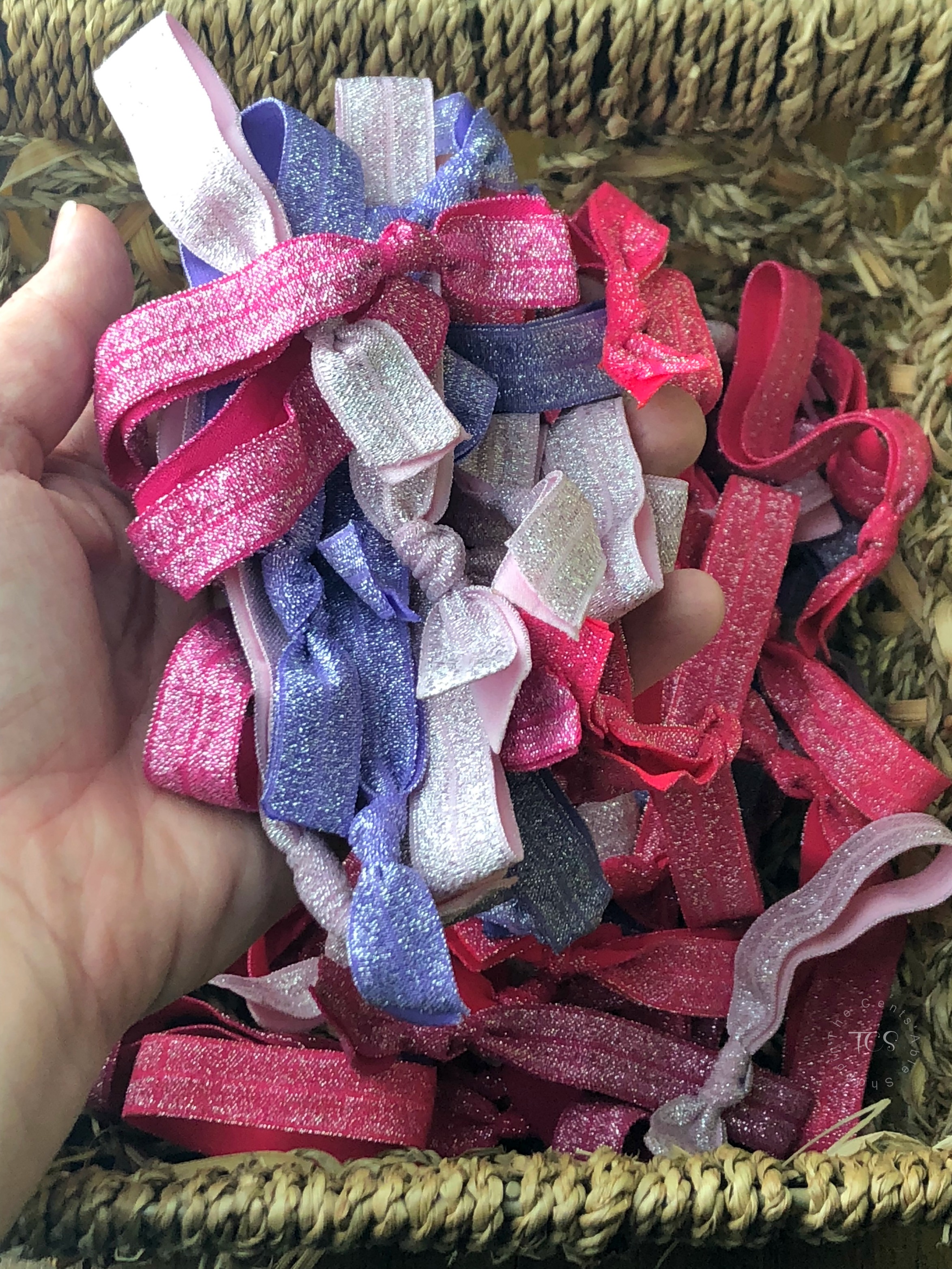 Easily make your own no-crease hair ties for literally pennies each! These ties are perfect for a girl of any age - to gift, for birthdays, and more!