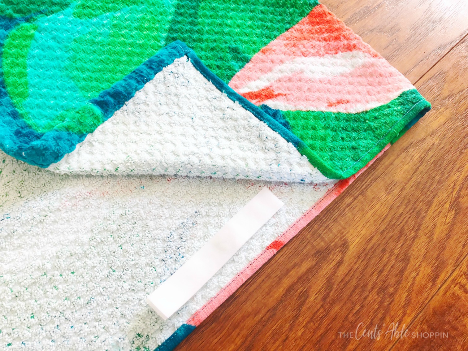 Velcro on Beach Towels \\ This simple beach towel DIY takes just minutes and will prevent your towel from slipping off your chair when relaxing around the pool or beach this summer!