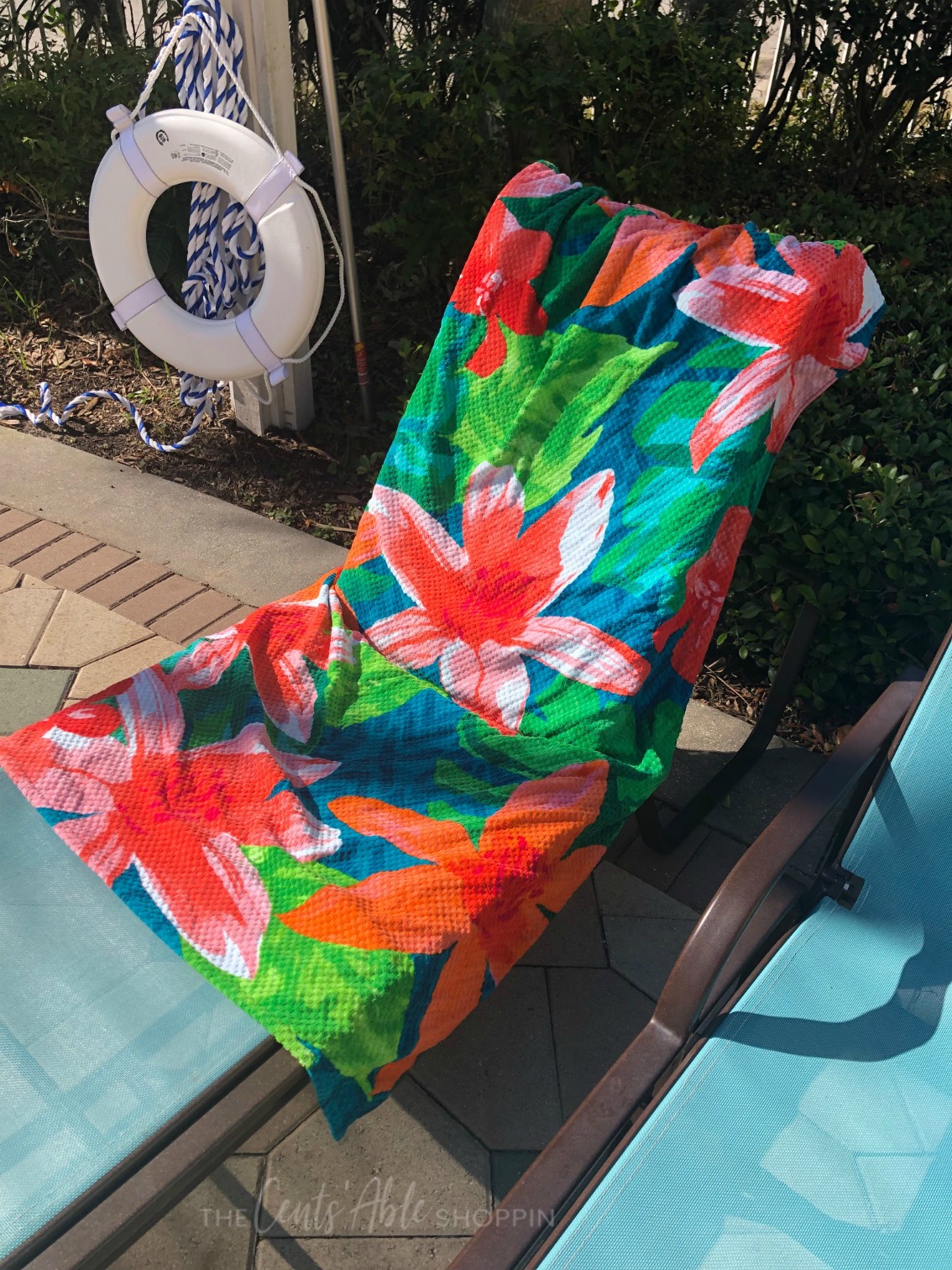 Beach Towel DIY \\ This simple beach towel DIY takes just minutes and will prevent your towel from slipping off your chair when relaxing around the pool or beach this summer!