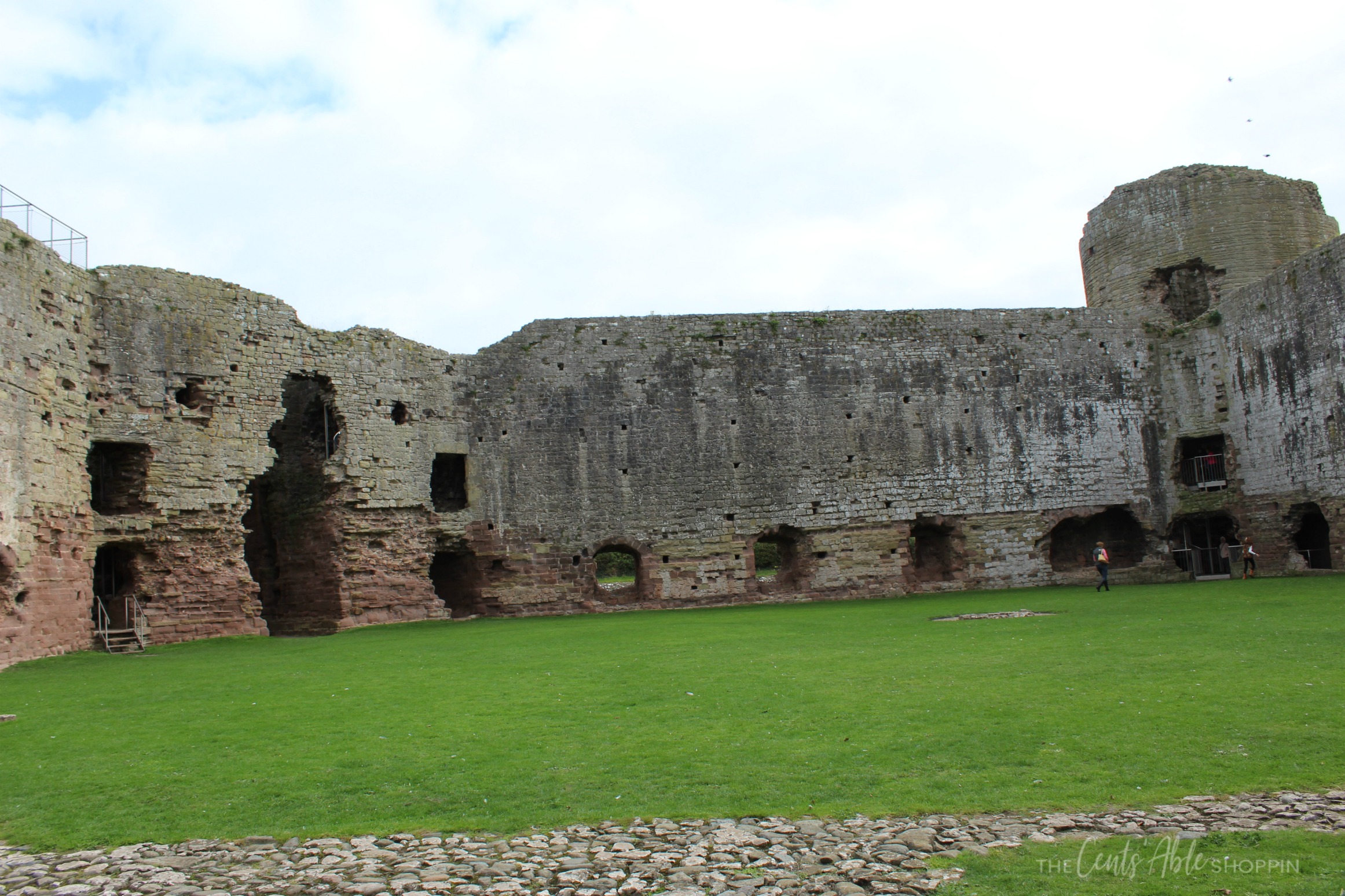 Castle  Courtyard \\  Rhuddlan Castle is a castle located in Rhuddlan, Denbighshire, Wales. It was one of a series of castles erected by King Edward I in 1277.