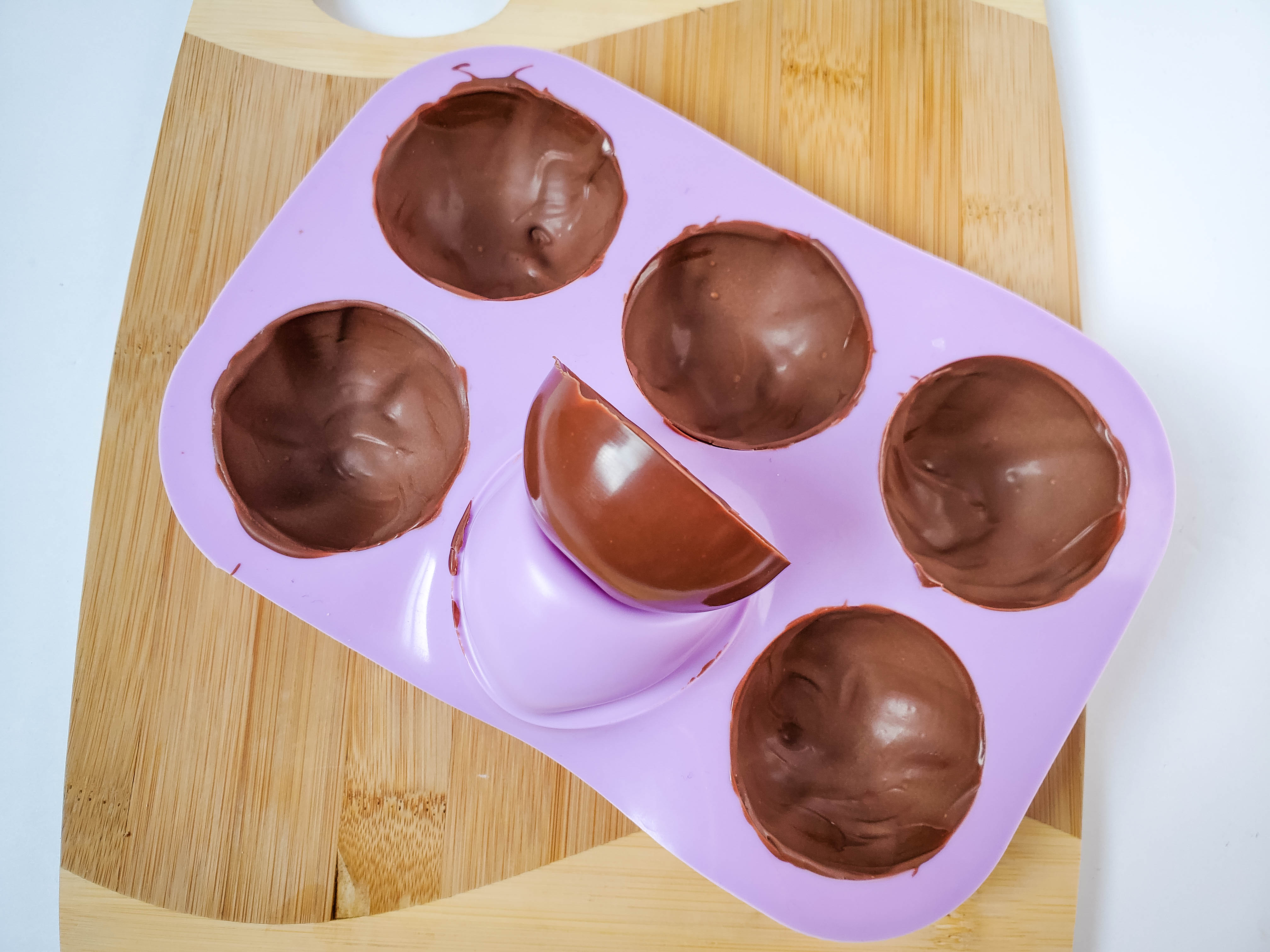 Turtle Hot Cocoa Bombs