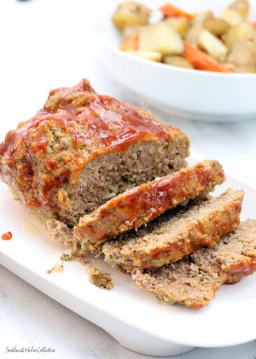 Slow Cooker Meatloaf and Potatoes | The CentsAble Shoppin