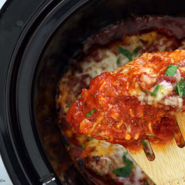 Slow Cooker Chicken Parmesan | The CentsAble Shoppin