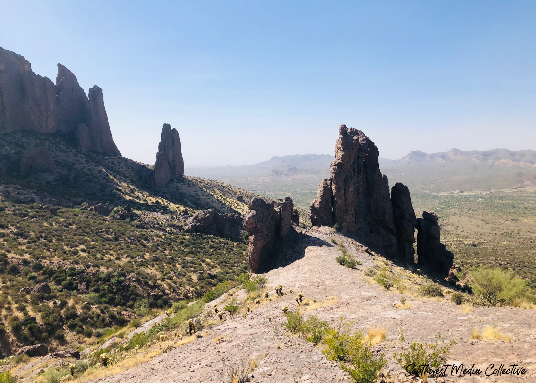 Praying Hands to Slot Rock Trail in Apache Junction is a really 4.30 mile loop in the Superstition Mountains that is moderately challenging, yet provides the best views of the desert and accompanying mountains!