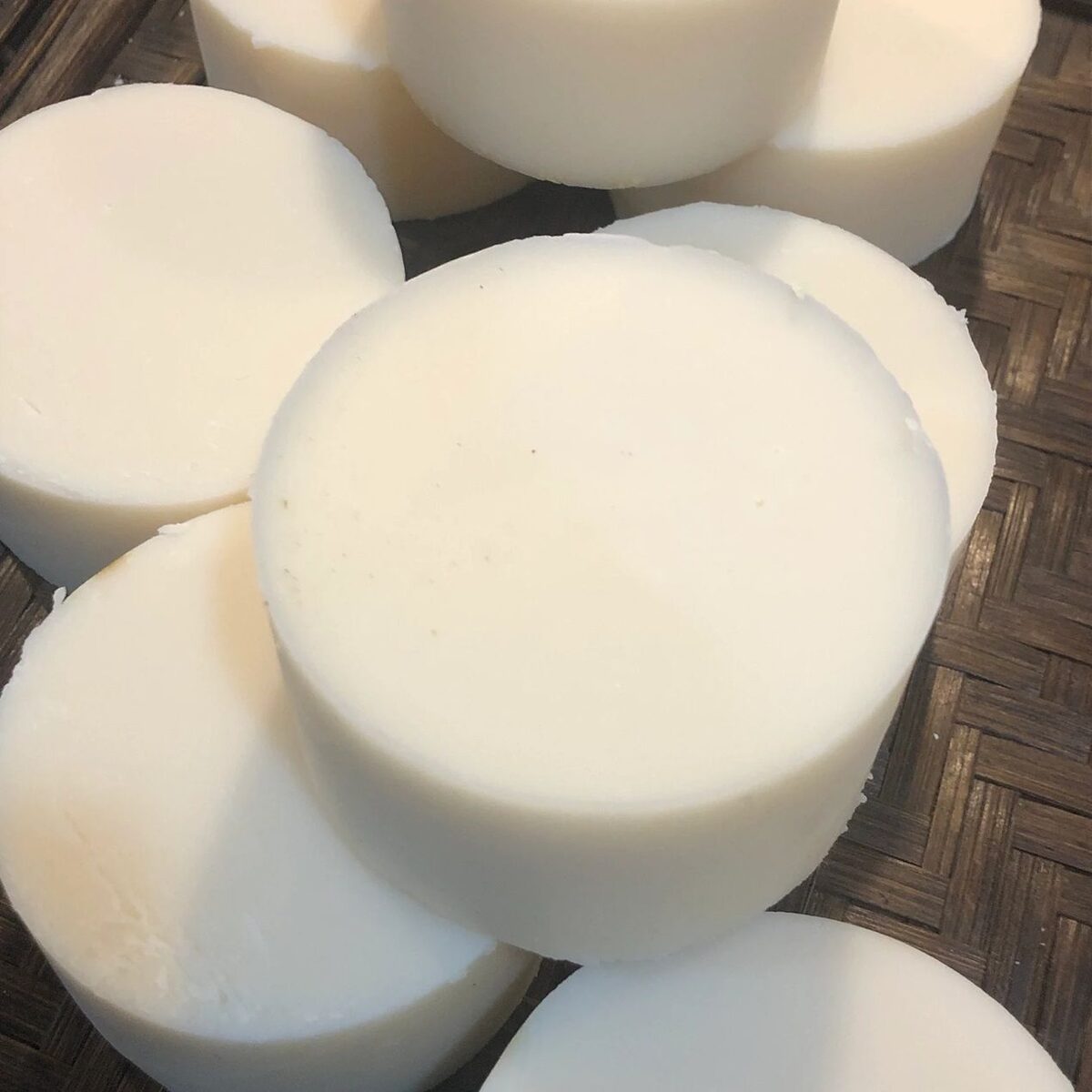 Nourishing Dog Shampoo Bar